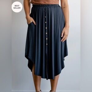 SOZY Gwendolyn Midi Skirt in graphite XL